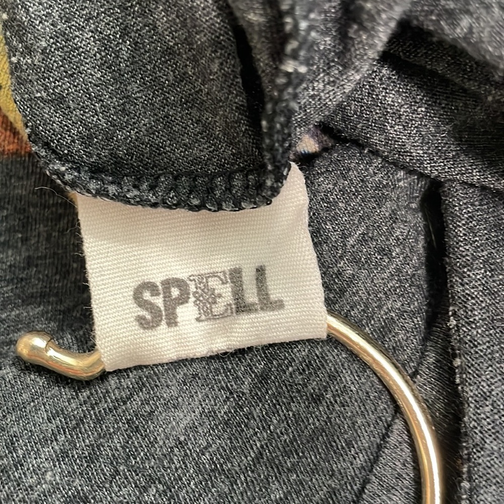 Spell Horns & Rattles tee AU 10 EUC - Picture 8 of 9